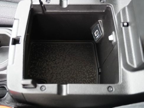 Used 2024 Jeep Wrangler Sport S image 21