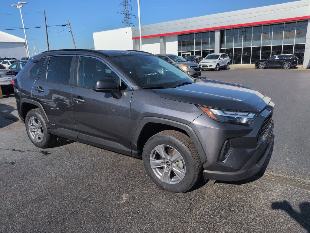 Certified 2025 Toyota RAV4 LE AWD/4WD image 7