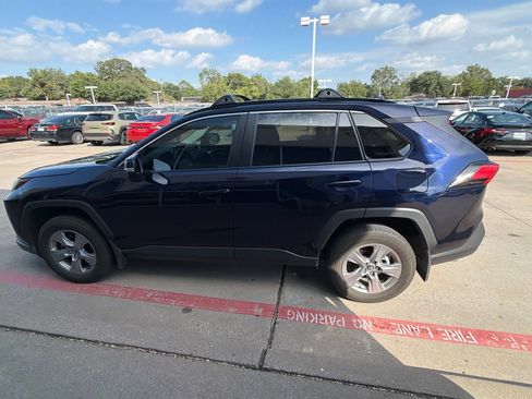 Used 2023 Toyota RAV4 XLE w/ Convenience Package FWD image 6