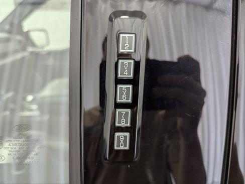 Used 2024 Ford F150 Lariat w/ Equipment Group 502A High AWD/4WD image 18