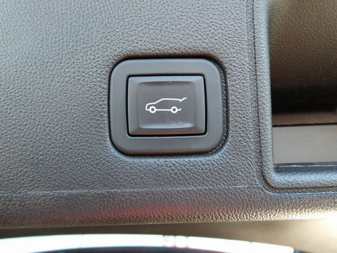 Certified 2024 GMC Terrain Denali image 17