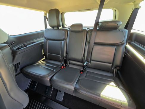 Used 2025 Ford Expedition Max Active AWD/4WD image 15