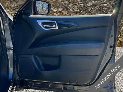 Used 2019 Nissan Pathfinder SV w/ Cargo Package AWD/4WD image 22