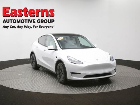 Used 2022 Tesla Model Y Long Range AWD/4WD image 46