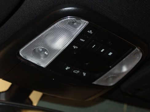 Used 2019 Jeep Grand Cherokee Altitude AWD/4WD image 29