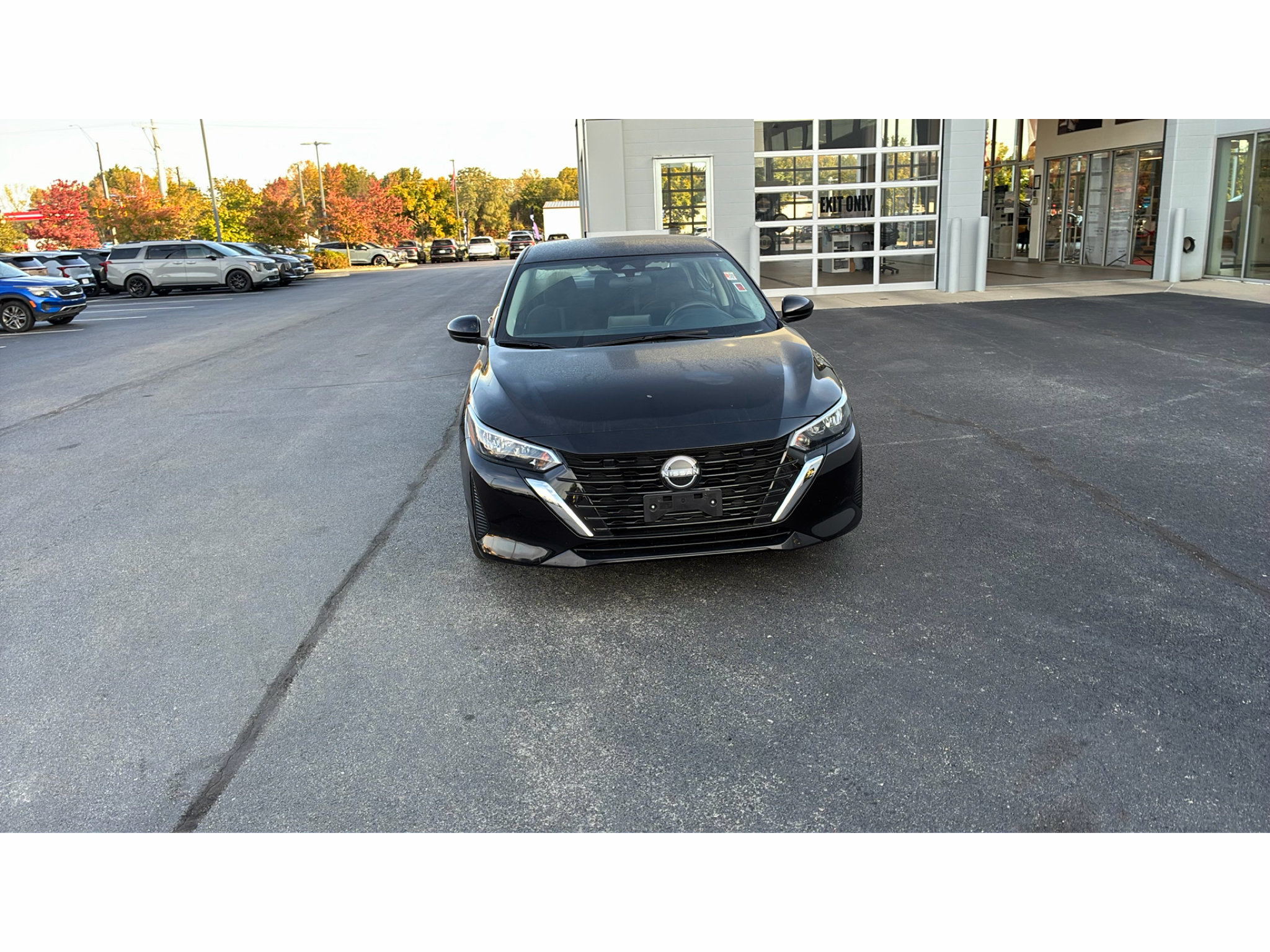 Used 2025 Nissan Sentra SV FWD image 2