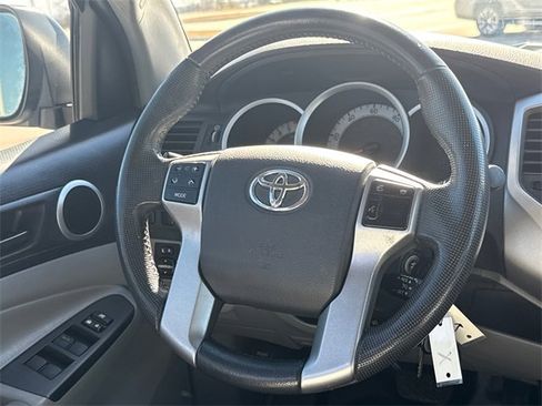 Used 2013 Toyota Tacoma PreRunner image 12