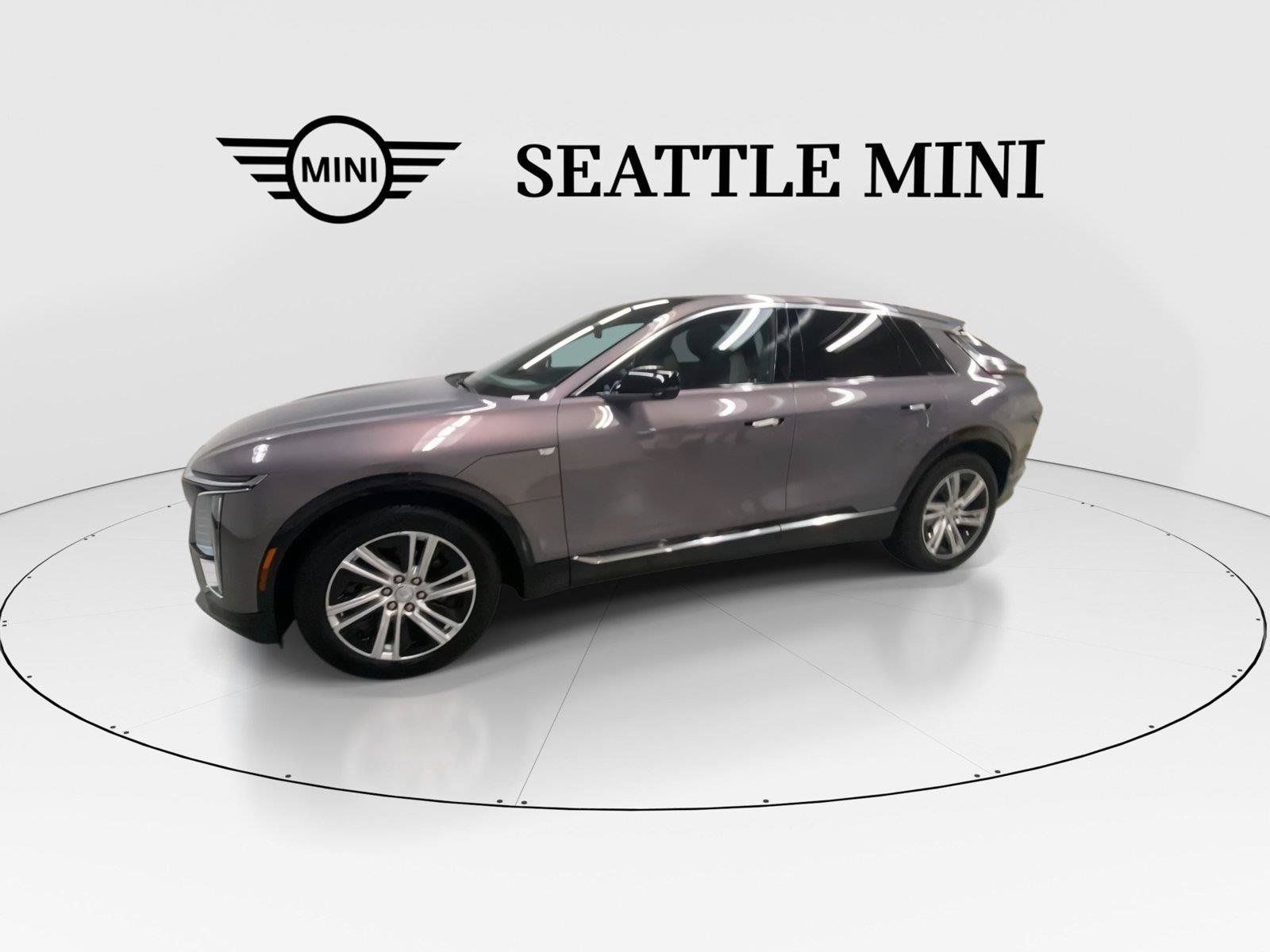Used 2024 Cadillac Lyriq Tech AWD/4WD image 5