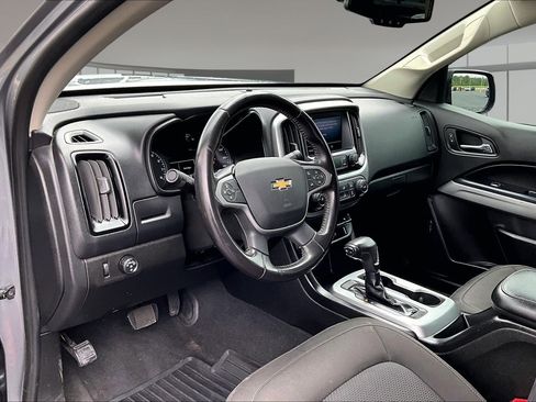 Used 2021 Chevrolet Colorado LT w/ LT Convenience Package RWD image 18