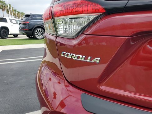 Used 2023 Toyota Corolla SE image 7