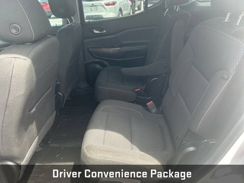 Certified 2023 GMC Acadia SLE w/ Driver Convenience Package AWD/4WD image 11