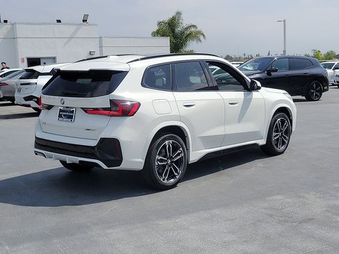 New 2026 BMW X1 xDrive28i w/ Technology Package AWD/4WD image 3