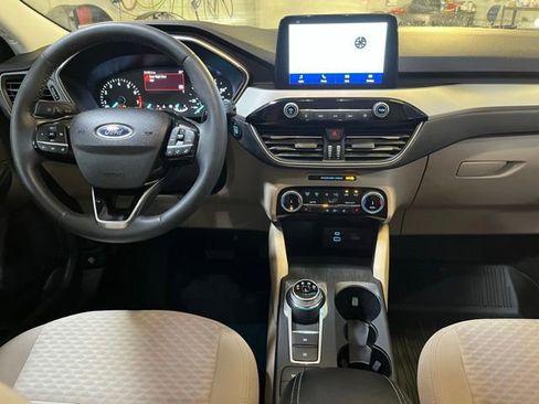 Used 2022 Ford Escape SE w/ SE Sport Appearance Package FWD image 24