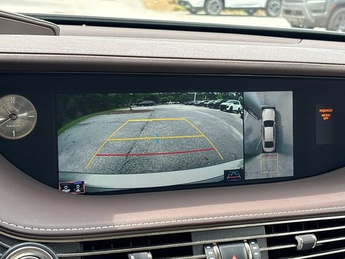 Used 2018 Lexus LS 500 w/ Interior Upgrade Package RWD image 17