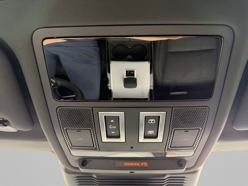 Certified 2025 Land Rover Range Rover Evoque S AWD/4WD image 22
