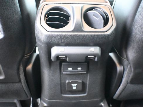 New 2025 Jeep Wrangler Unlimited Rubicon w/ Convenience Group AWD/4WD image 17