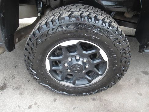 Used 2025 RAM 2500 Laramie AWD/4WD image 11