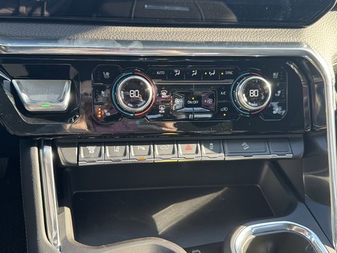 New 2026 GMC Sierra 2500 Denali w/ Denali Reserve Package image 18