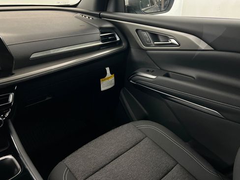 New 2026 Chevrolet Traverse LT w/ Driver Confidence Package AWD/4WD image 11
