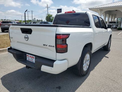 Used 2023 Nissan Frontier SV w/ Technology Package AWD/4WD image 6