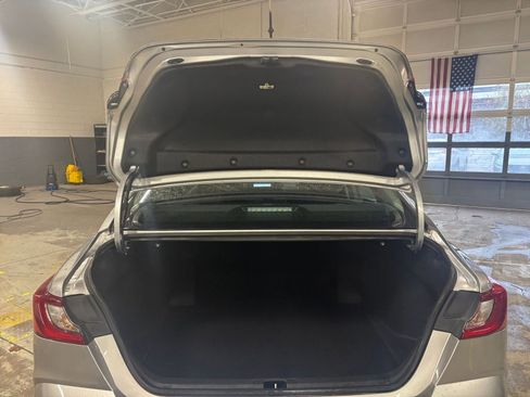 Used 2025 Toyota Camry LE image 31