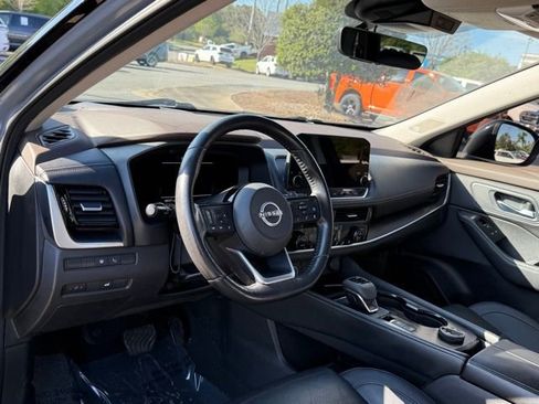 Used 2022 Nissan Rogue Platinum w/ Head-Up Display Package AWD/4WD image 16