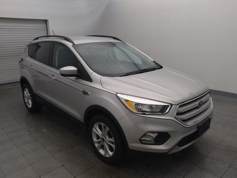 Used 2018 Ford Escape SE w/ SE Sync 3 Package AWD/4WD image 13
