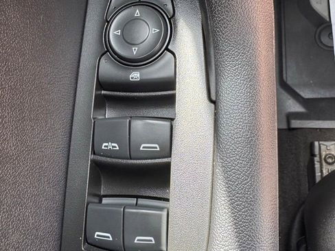 Used 2019 Chevrolet Blazer LT FWD image 23