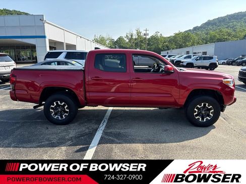 Used 2022 Toyota Tacoma SR AWD/4WD image 6