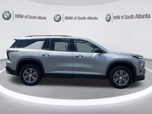 Used 2024 Chevrolet Traverse LT AWD/4WD image 29