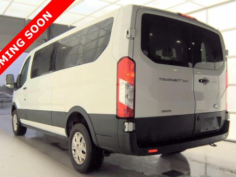 Used 2023 Ford Transit 350 XLT RWD image 4