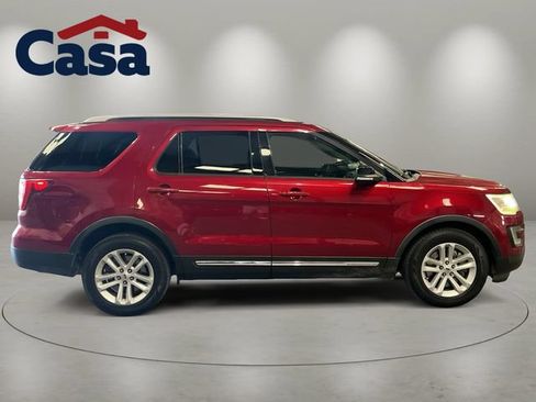Used 2017 Ford Explorer XLT w/ Equipment Group 202A FWD image 6