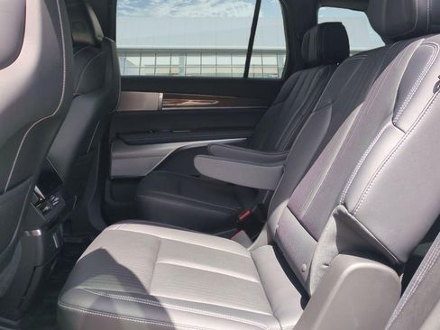 New 2026 Cadillac Vistiq Luxury w/ LPO, Floor Liner Package AWD/4WD image 22
