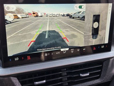 Certified 2025 Ford Explorer Platinum image 21