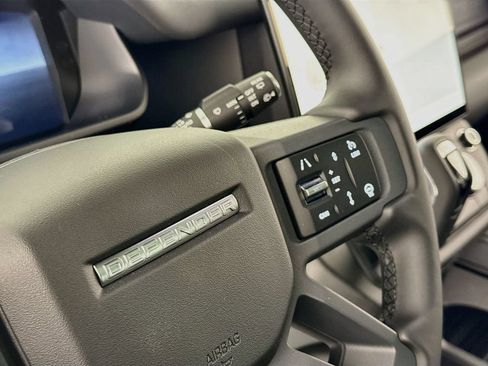 Used 2026 Land Rover Defender 110 X-Dynamic SE AWD/4WD image 19