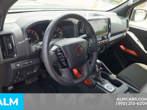 Used 2026 Nissan Frontier PRO-4X AWD/4WD image 15