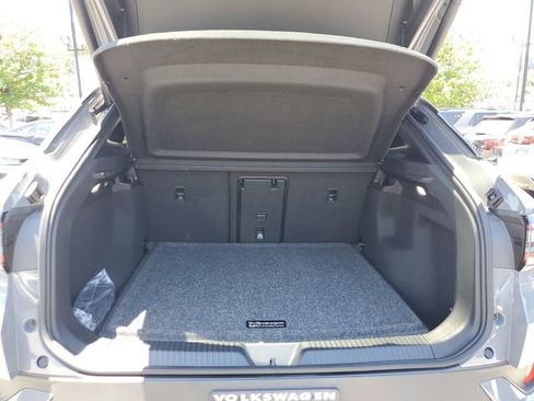 Certified 2025 Volkswagen ID.4 Pro S RWD image 8