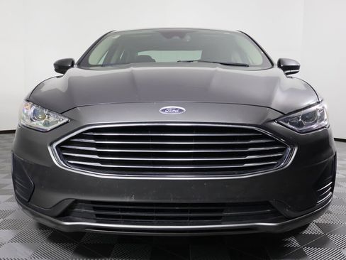 Used 2020 Ford Fusion SE image 6