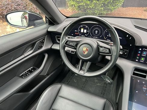 Used 2021 Porsche Taycan image 34