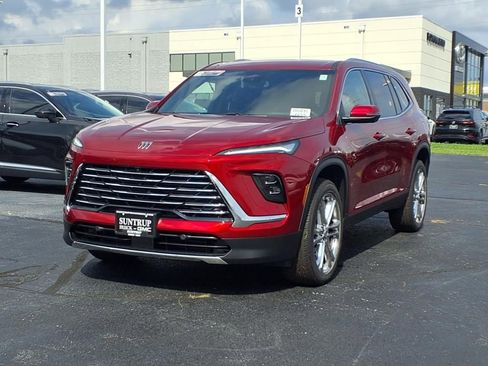 New 2025 Buick Enclave Preferred w/ Power Package image 2