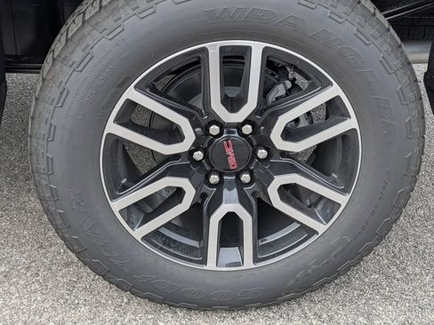 New 2026 GMC Sierra 1500 AT4 w/ AT4 Premium Package AWD/4WD image 10