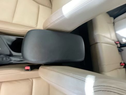 Used 2013 Toyota RAV4 Limited AWD/4WD image 20