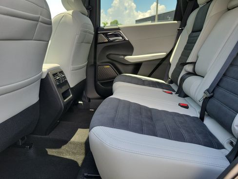New 2026 Mitsubishi Outlander SE FWD image 14