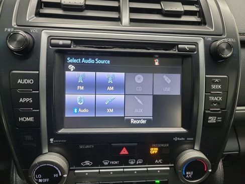 Used 2014 Toyota Camry SE w/ Leather Package image 22