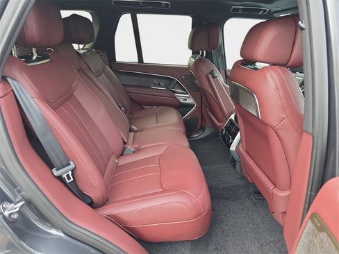 New 2025 Land Rover Range Rover Autobiography image 11