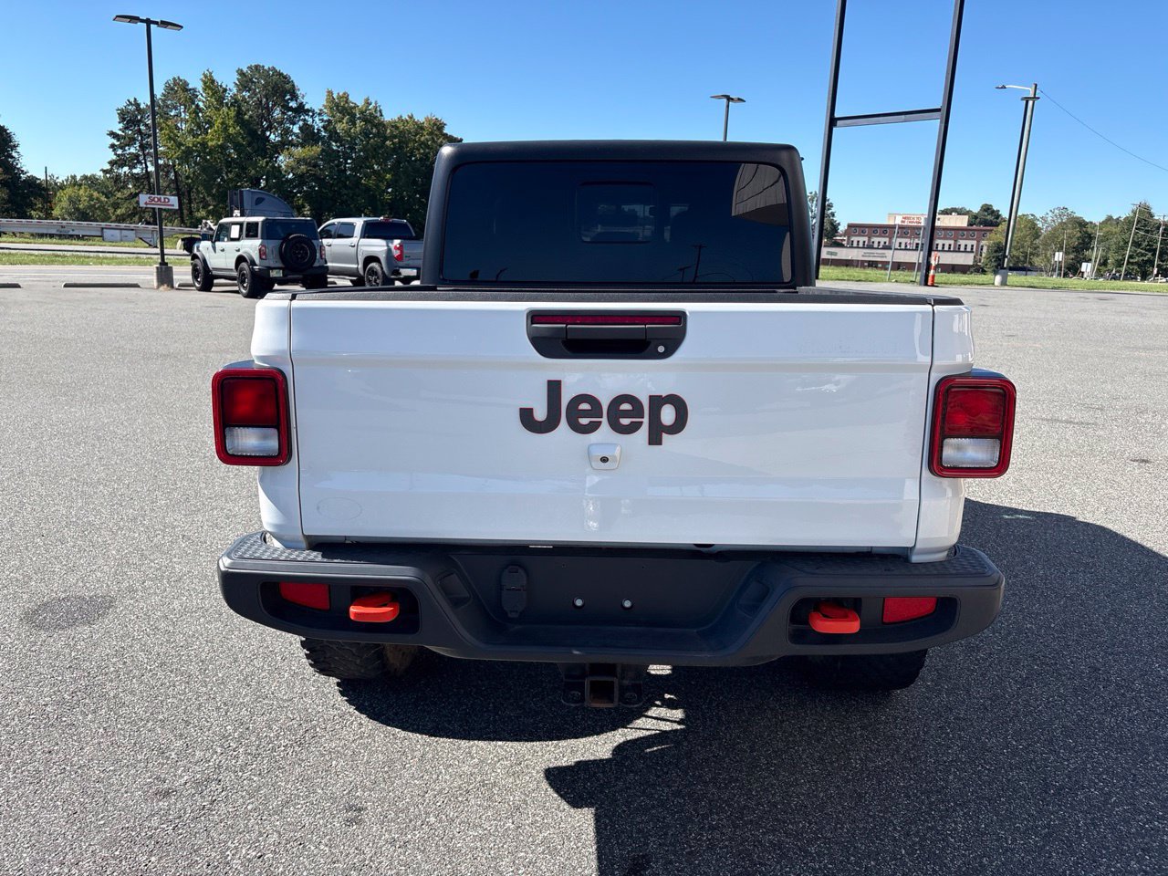 Used 2023 Jeep Gladiator Mojave w/ Trailer Tow Package AWD/4WD image 8