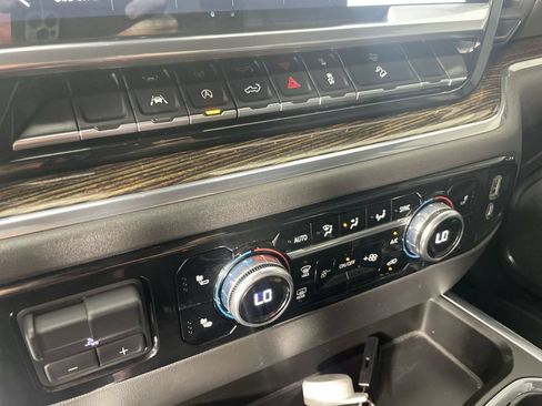 Used 2023 GMC Sierra 1500 Elevation w/ X31 Off-Road Package AWD/4WD image 18
