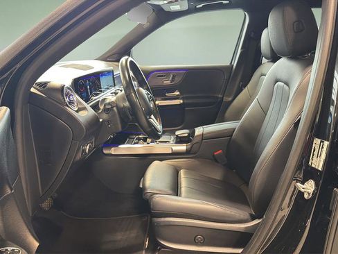 Used 2022 Mercedes-Benz GLB 250 4MATIC image 12