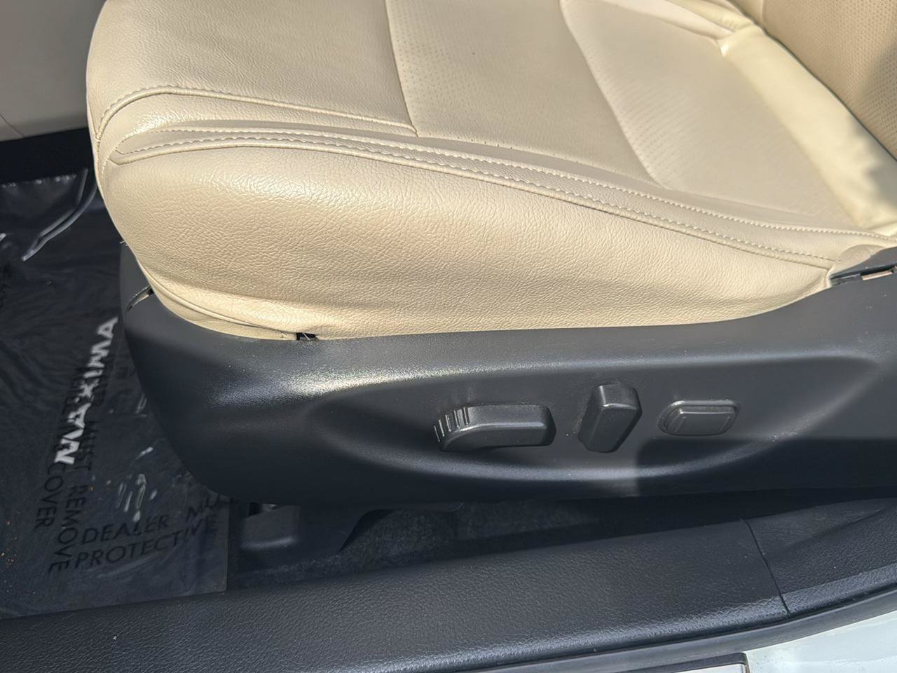 Used 2021 Nissan Maxima 3.5 SV w/ Floor Mat Group FWD image 11