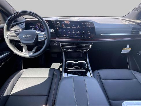 New 2026 Chevrolet Traverse Z71 w/ Enhanced Driving Package AWD/4WD image 5